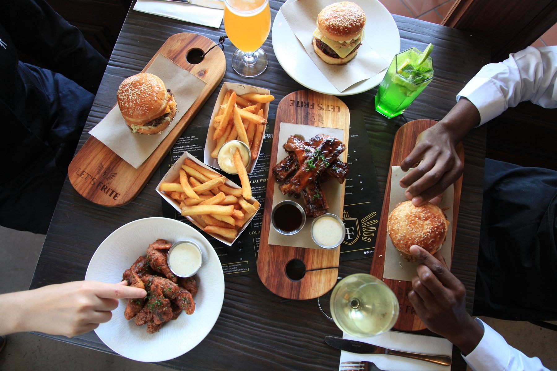 A full table at Let’s Frite